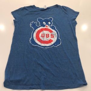 5th and Ocean like new Cubs shirt xl